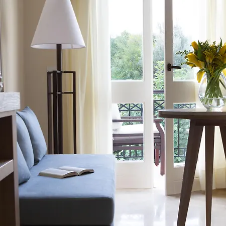 Anassa 5* Πόλη