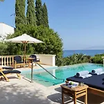 Anassa منتجع 5*