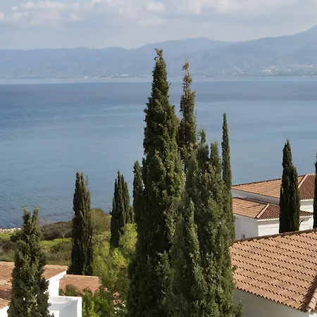 Anassa אתר נופש 5*