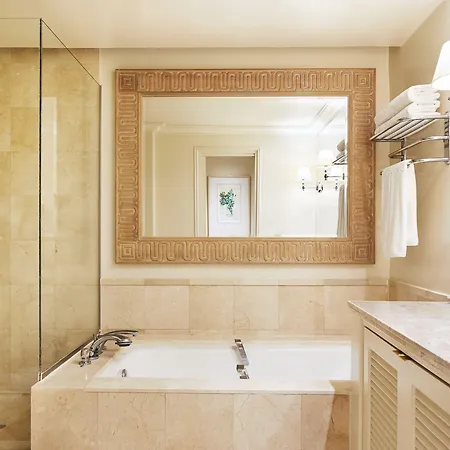 Anassa 5* Polis